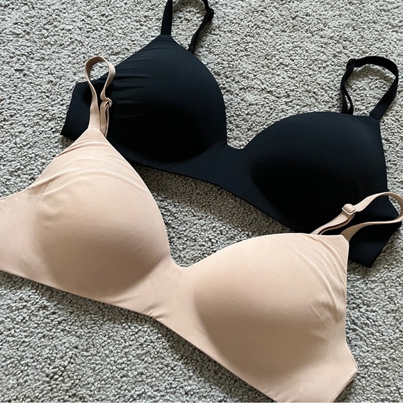 Victoria’s Secret Wireless T-Shirt Bra Bundle - Picture 2 of 5